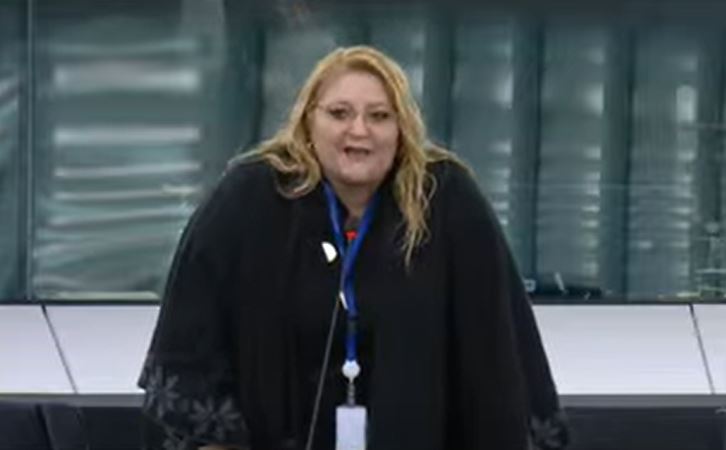 Niciun ajutor pentru Ucraina! Ne vrem teritoriile înapoi!