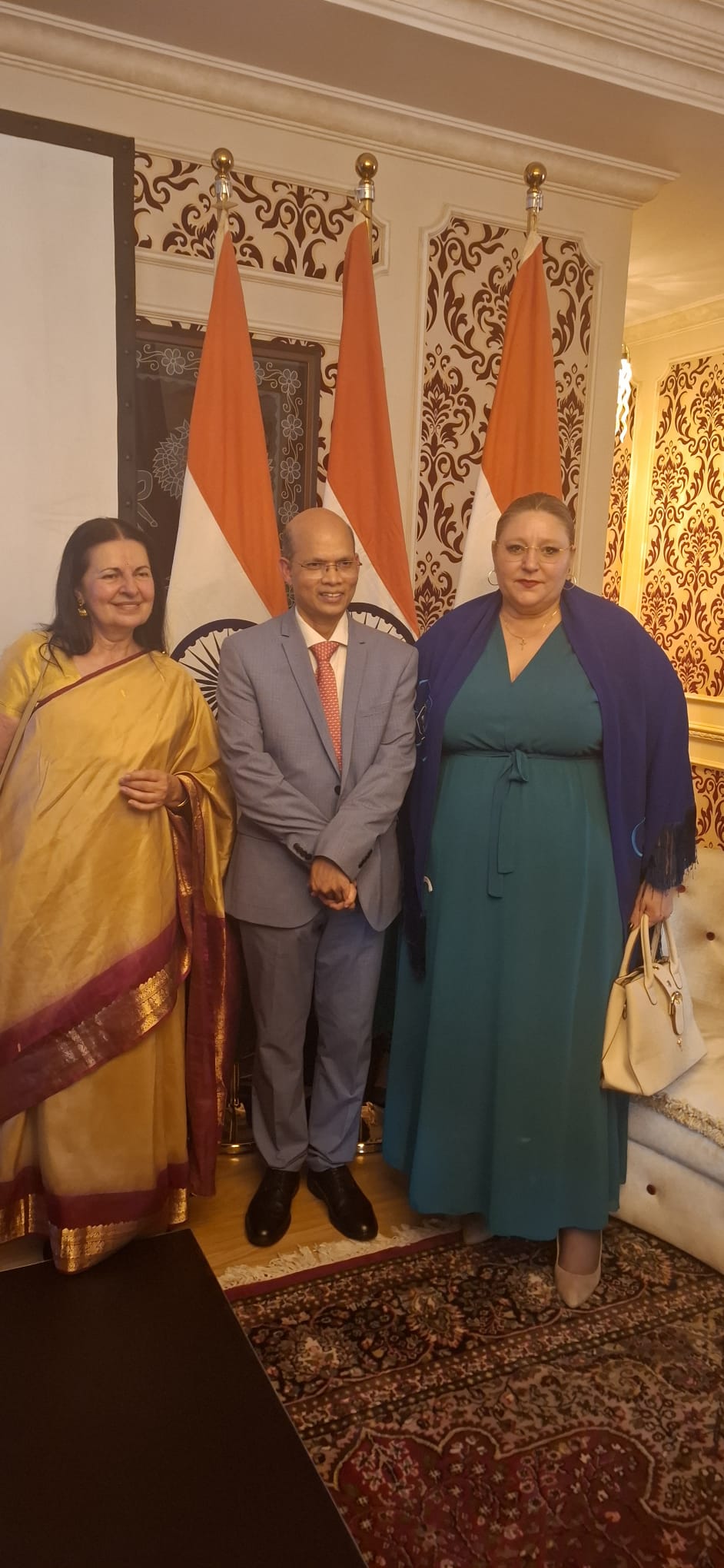 Delegația Partidului S.O.S. ROMÂNIA prezentă la recepția Ambasadei Republicii India la București în onoarea profesorului Achyuta Samanta